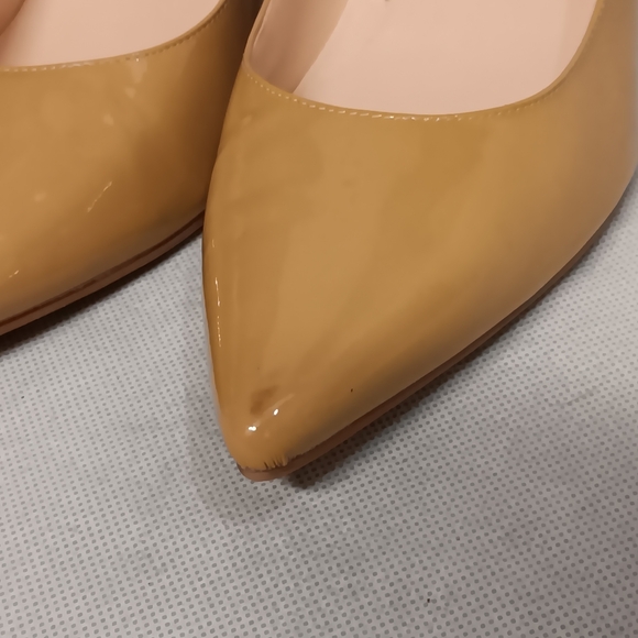 Cole Haan High Heel Pump 10B Pointy Toe Beige Gold Patent Leather 3.25" Heel - Picture 11 of 12